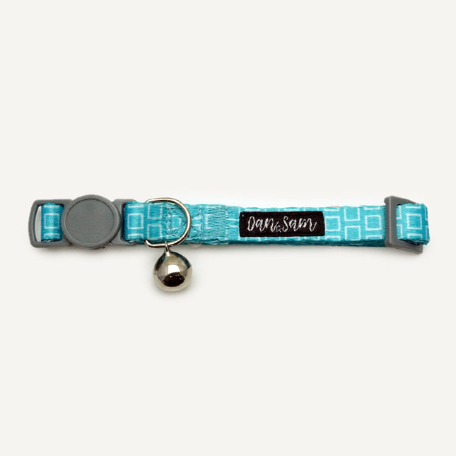 Dan & Sam Grooving cat collar by Macaw And Friends featuring colorful, adjustable nylon strap with metal buckle for cats.