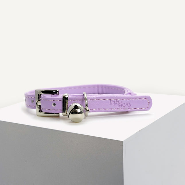 Dan & Sam cat collar in lilac vegan leather, featuring a stylish, soft strap designed for comfortable pet wear.