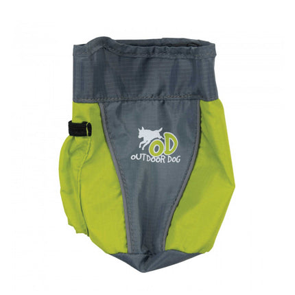 Macaw and Friends dog training treat bag made of foldable nylon, perfect for obedience training and pet care.